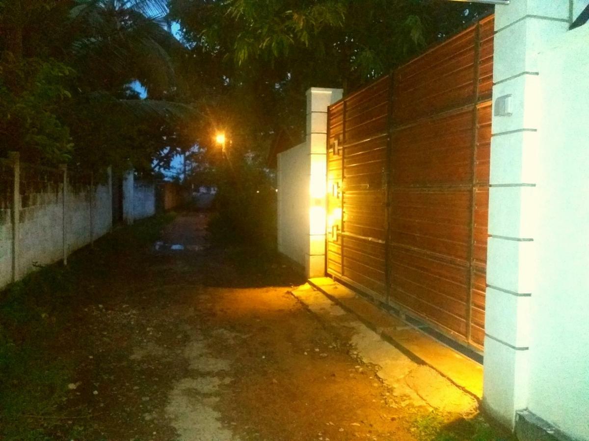 ホテル Weligama Watergate エクステリア 写真